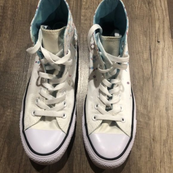 Converse - Picture 1 of 5